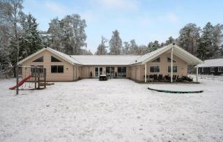 Holiday Home Frederiksværk - 01 - Melby - 2