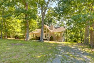 Golf and Hike Home with Resort Perks in Hedgesville - Hedgesville - 8