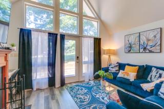 Golf and Hike Home with Resort Perks in Hedgesville - Hedgesville - 5