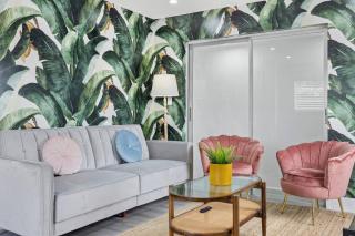 Walk To Coral Gables | SLEEP 8| Free BEACH Package - 6
