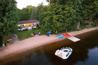 Bee's Luxury BeachHouse - Hot tub Sauna Playground & Game room - Kawartha Lakes - 5