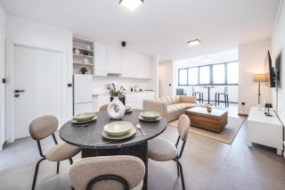 Flex SelfCheckIns 186 - Zagreb - 2 Bedrooms - Parking - Zagreb - 0