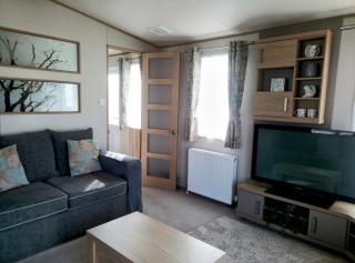 Dennys Holiday Home Pet Free - 7