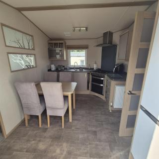 Dennys Holiday Home Pet Free - 4