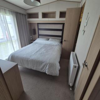 Dennys Holiday Home Pet Free - 3