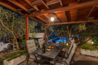 Komplex Oliva Mit Pool Und Großem Garten - Stari Grad - 2
