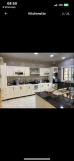 Magnifique villa de 400m2 habitable avec piscine privée et sans vis à vis - - 5