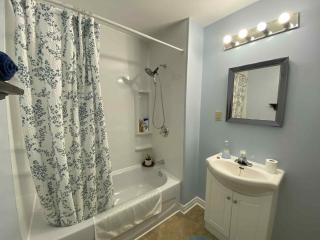 Down Home Accommodations - Rocky Harbour - 3