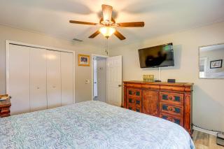 Dock and Screened Porch Suwannee River Retreat! - Old Town - 1