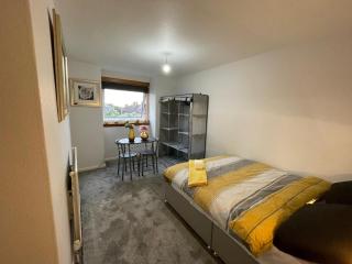 Vibrant Room in Centeral Ayr - Ayr - 3