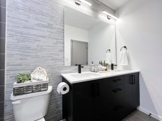 Amazing Rooftop View in heart of Seattle - Townhome with WiFi, AC - Seattle - 7
