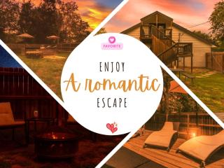 Romantic Getaway Hideout | Soak, Sip, and Relax - McQueeney - 0