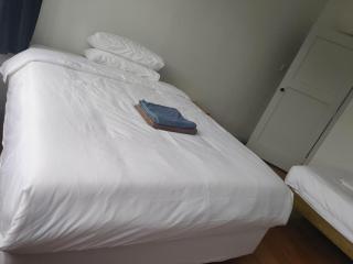 3 Bedroom House A - Auckland - 8