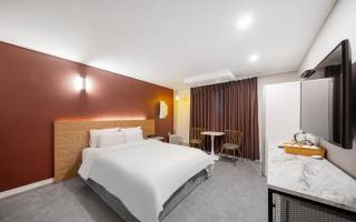 Brighton Hotel - 3
