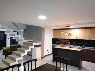 Casa moderna con excelente vista - Tulcán - 4