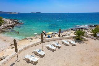 Studio Zecevo Rtic 8366a - 2