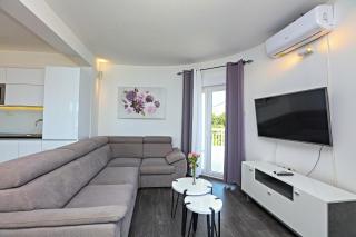 Apartment Zecevo Rtic 8366d - Rogoznica - 1
