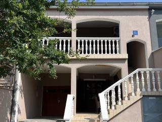 Apartments with parking spaces Starigrad, Paklenica - 11683 - Starigrad - 9