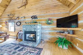 2 Mi to Mabry Mill Mtn-View Cabin with Porch! - Meadows of Dan - 7