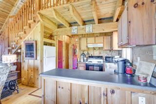 2 Mi to Mabry Mill Mtn-View Cabin with Porch! - Meadows of Dan - 3