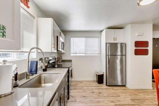 Convenient 2BR Apt w Covered Parking SLC - Salt Lake City - 7