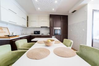 Skenderija Skyline Luxury- 2BR Apartment with Garage and Balcony - Saraievo - 3