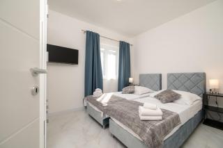 Apartments with parking spaces Mastrinka, Ciovo - 24727 - Trogir - 3