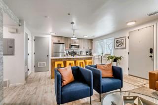 Convenient 2BR Apt with Parking Near Downtown SLC - Salt Lake City - 5