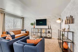 Convenient 2BR Apt with Parking Near Downtown SLC - Salt Lake City - 4