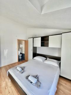 Apartments by the sea Povlja, Brac - 21810 - Povlja - 3