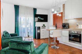 Apartments with parking spaces Vir - 24513 - 3