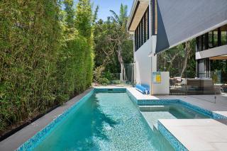 Pantai Villa on the beach - - 8