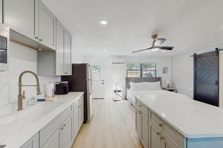 Hilltop Retreat - 2