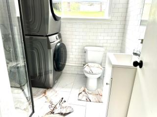 Kenneths Cozy Retreat - Saint John NB - 1BR - Wi-Fi - 4mins to Regional Hospital and UNB - 1