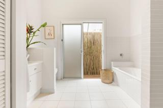 A Summer Cottage - Byron Bay - 1