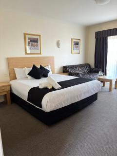 Turners Vineyard Motel - 2