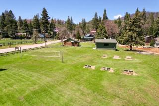 Camp Nelson Lodge Room 6 - 4
