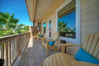 2 Homes in Las Palmeras by AvantStay Sleeps 18, Resort Pool Private Patio Walk to Town, Golf Cart Zone - 9