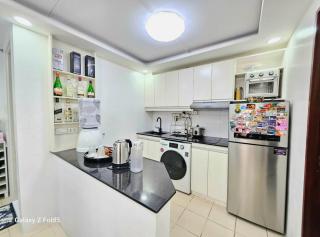 AURUM HOLISTAY DECA HOMES 2BR UNIT with FREE CAR PARK - Manila - 0