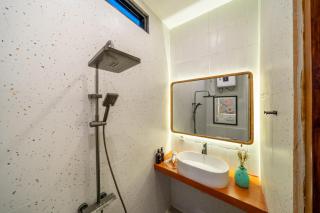 Moonlight B22 - Elegant Modern Villa - Private Pool & Perfect Location - Kerobokan - 1