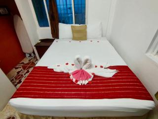 See Belize WATERSIDE Sea View Apt for 6 with Kitchen, Balcony, Infinity POOL & Overwater Deck, 2nd Floor - Belize City - 5