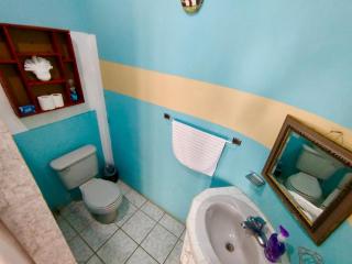 See Belize WATERSIDE Sea View Apt for 6 with Kitchen, Balcony, Infinity POOL & Overwater Deck, 2nd Floor - 3