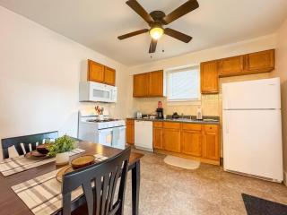NEW - Mins to UVM - UVMHC - Downtown - Queen Bed - 3
