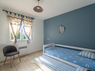 Maison spacieuse à 600m du lac, 8 pers., piscine - FR-1-50-161 - 2