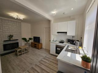 Fantastic 4 Apartments - 2