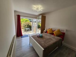 Fantastic 4 Apartments - - 7