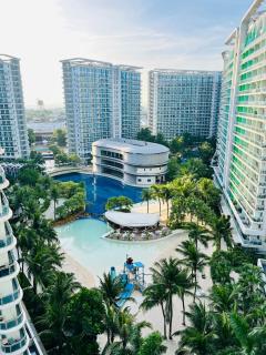Azure Beach View with Balcony PS4 Billiards - Manila - 1