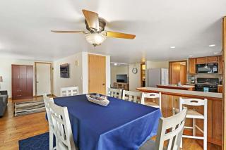 Gorgeous Nautical Lake House Chain O' Lakes with Hot Tub Option - - 5