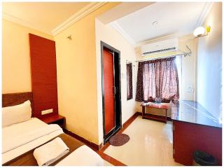 Hotel SB INN Near Jagannath Temple & Sea Beach -Free Wi-Fi- Restaurant & Free Parking Facilities # All Room Attached Balcony with Fully Air Conditioned # Best Luxuary Hotel - Puri - 5