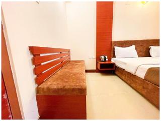 Hotel SB INN Near Jagannath Temple & Sea Beach -Free Wi-Fi- Restaurant & Free Parking Facilities # All Room Attached Balcony with Fully Air Conditioned # Best Luxuary Hotel - Puri - 6
